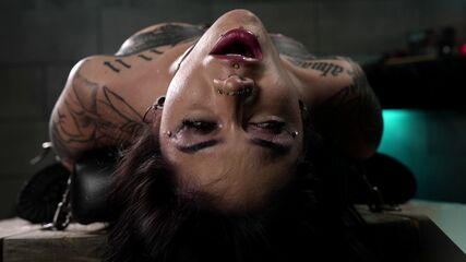 Sumisa BDSM Obediente